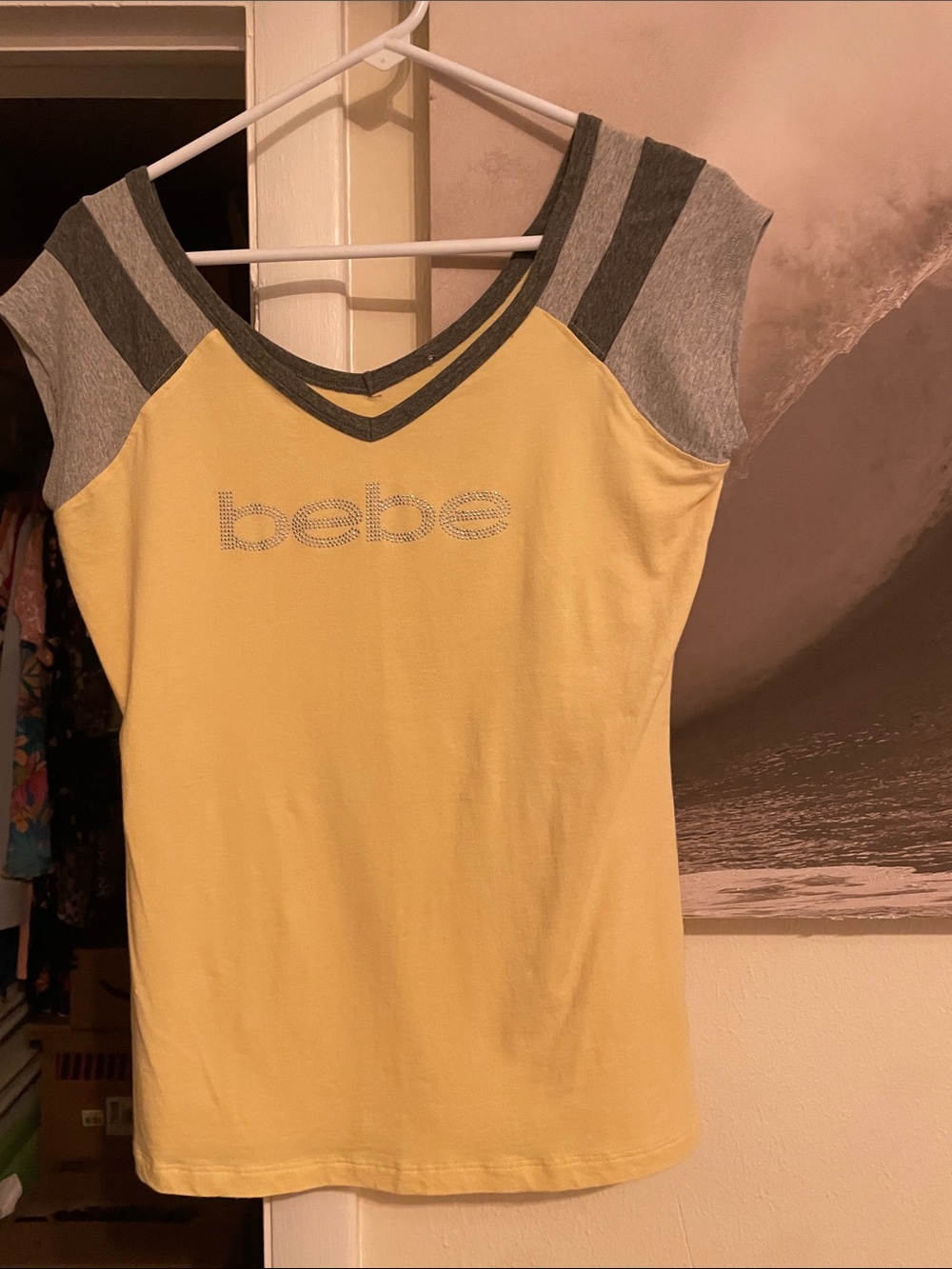 bebe Yellow V-Neck Short Sleeve Top with Gray Accents (L)